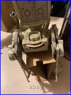 VINTAGE STAR WARS AT-ST SCOUT WALKER FIGURE BOXED COMPLETE With Inserts